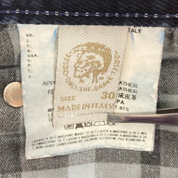 NWOT DIESEL Jeans Men 30x30 ITALY Thanaz Blue Acid Splatter Patchwork Distress - Picture 10 of 16